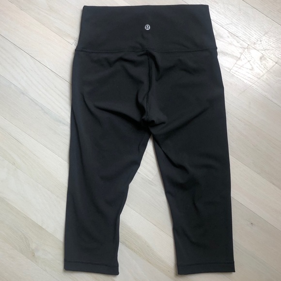Lululemon Wunder Under HiRise Crop Luxtreme 6 - Picture 4 of 9